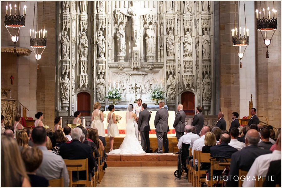 L Photographie St. Louis wedding photography Christ Church Cathedral Windows on Washington_0039.jpg