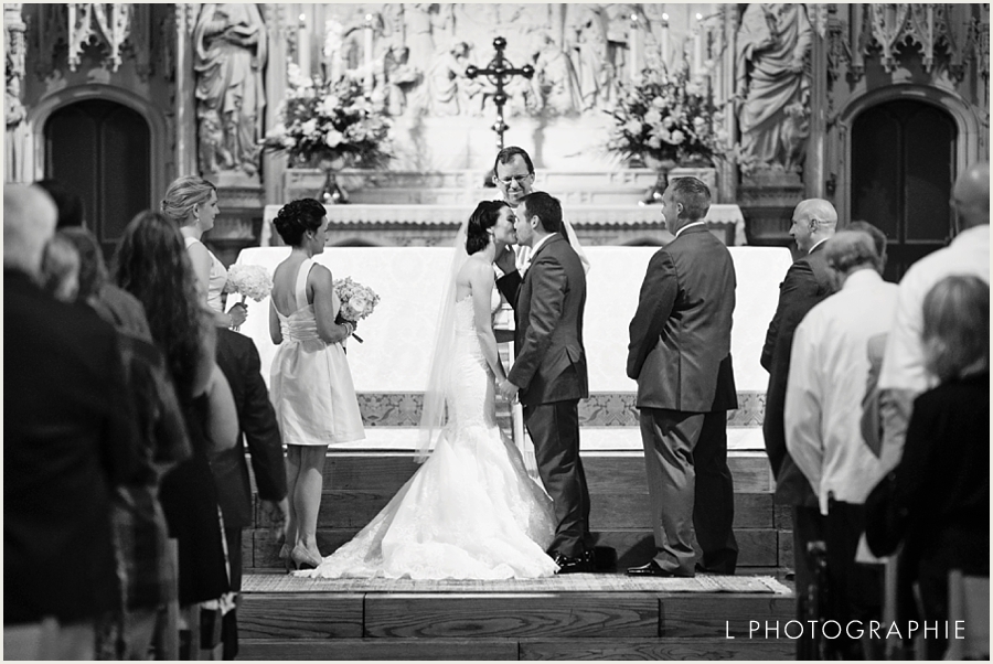 L Photographie St. Louis wedding photography Christ Church Cathedral Windows on Washington_0040.jpg