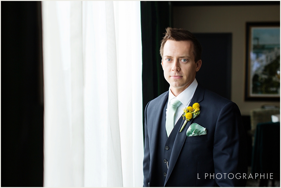 L Photographie St. Louis wedding photography Forest Park Jewel Box Forest Park Visitor's Center Trolley Room_0013.jpg