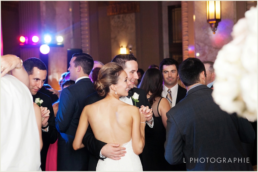 L Photographie St. Louis wedding photography Peabody Opera House_0054.jpg