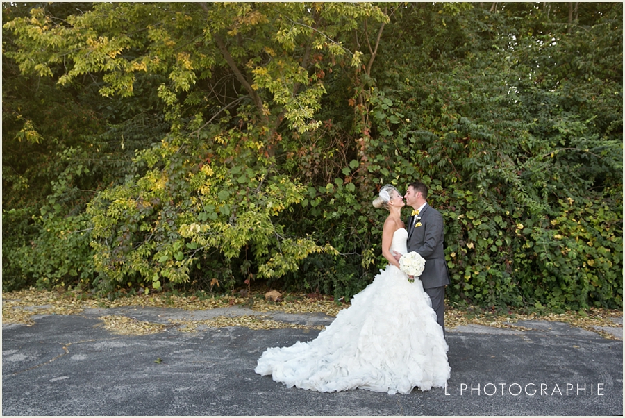 L Photographie St. Louis wedding photography Caramel Room at Bissinger's Dishy Events_0061.jpg
