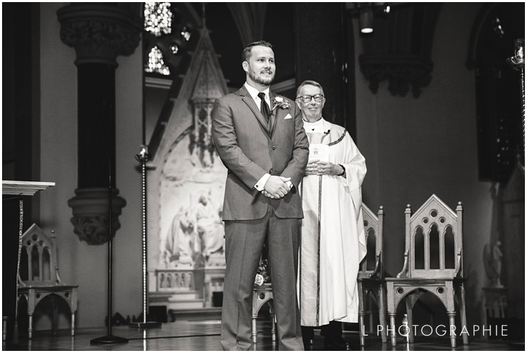 L Photographie St. Louis wedding photography Alred Weddings St. Francis Xavier College Church Palladium_0025.jpg