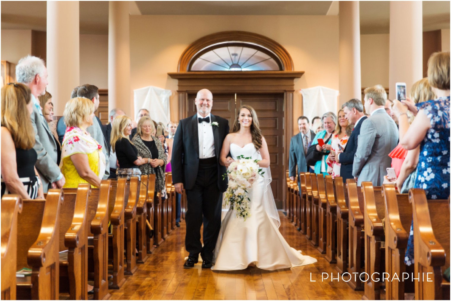 L Photographie Saint Louis wedding photography Old Cathedral Four Seasons Cosmopolitan Events_0028.jpg