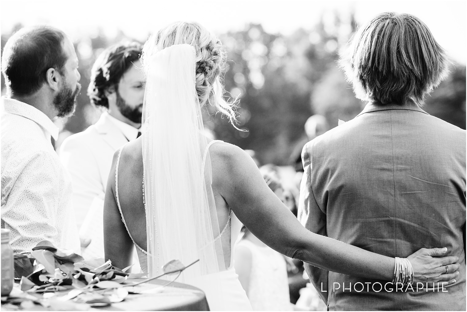 L Photographie Saint Louis wedding photography Defiance Ridge Winery_0039.jpg