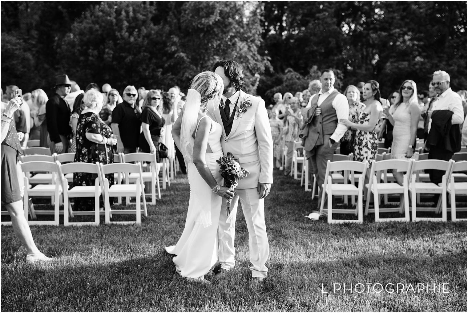 L Photographie Saint Louis wedding photography Defiance Ridge Winery_0051.jpg